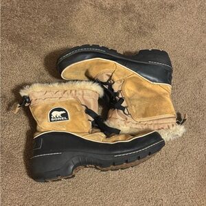 Sorel Tivoli III Black and Tan Fur-Lined Boots women’s size 9